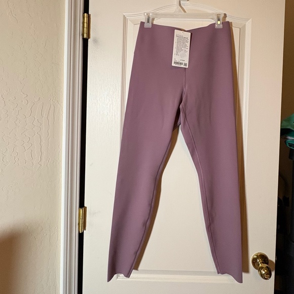 lululemon Glow Up™ Super-High-Rise Tight 28" NWT SZ 12 Color: LVLX - Picture 1 of 6